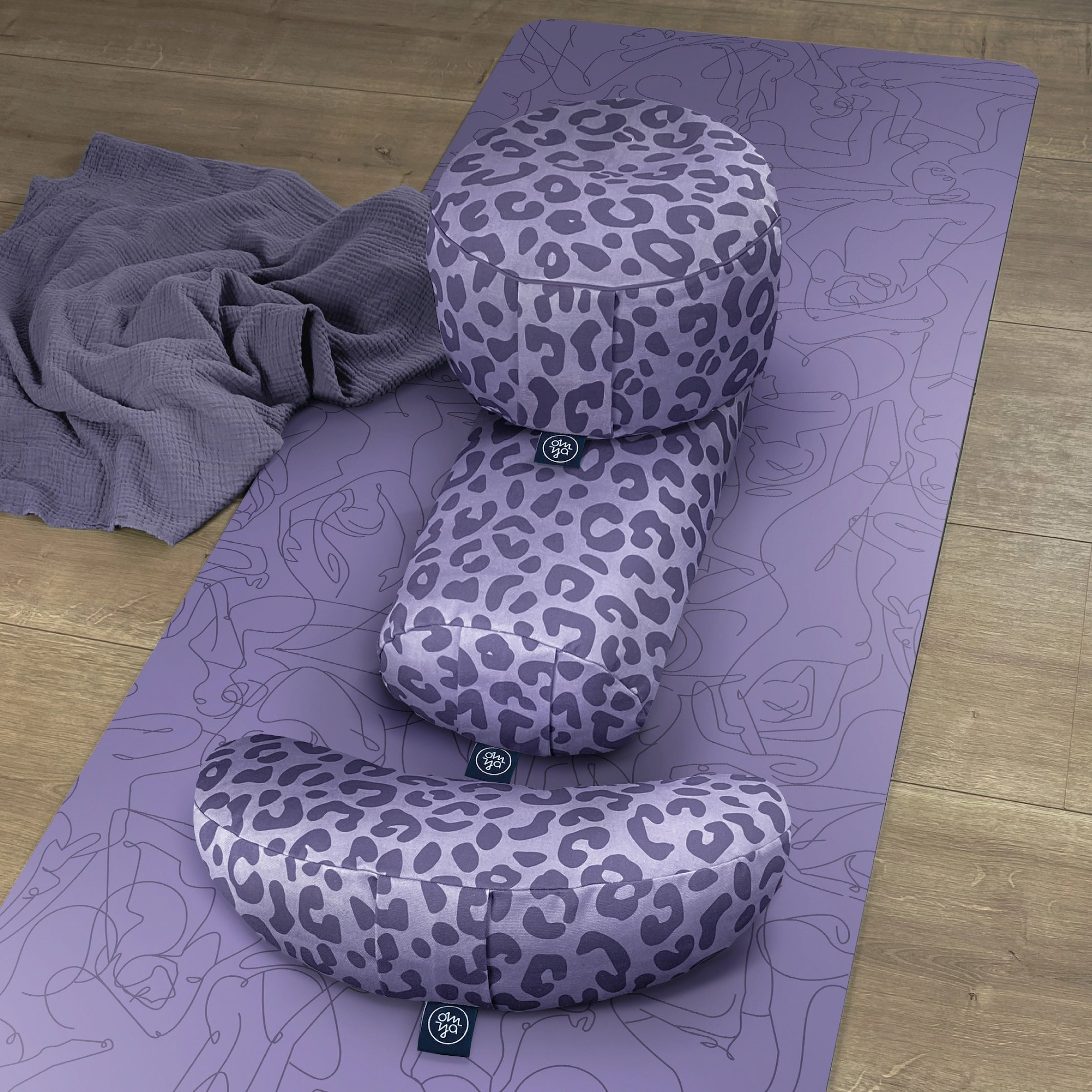 Coussin Demi Lune Design Yoga - Lavande Lion